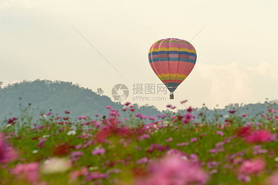 泰国北部清莱省的气球或热空气图片