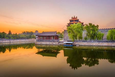 北京在黎明时图片