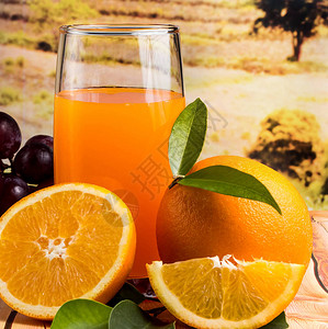 榨梨汁代表热带水果和液体的背景