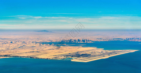 卡塔尔首都多哈和马德国际机场背景图片