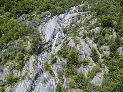 被大自然爱好者重新命名为意大利优胜美地山谷图片