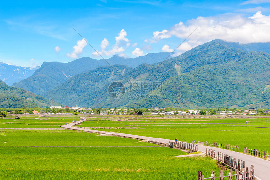 台东池上山水天道图片