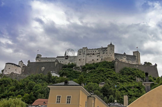 霍亨萨尔茨堡城FestungHohensalzburg应王子萨尔茨堡大主教的授意而建造欧洲最大的中世纪城堡之一奥地图片