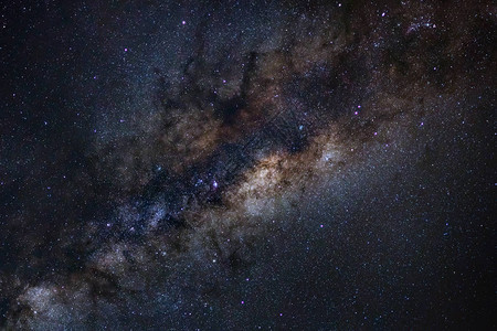 银河系与宇宙中的恒星和太空尘埃图片