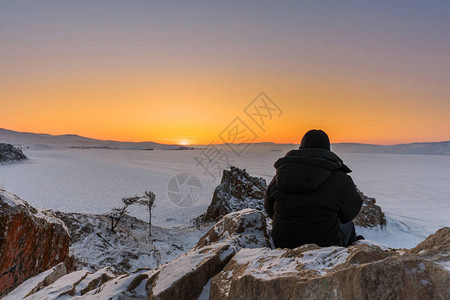 冬季在俄罗斯伊尔库茨克Baikal湖游历图片