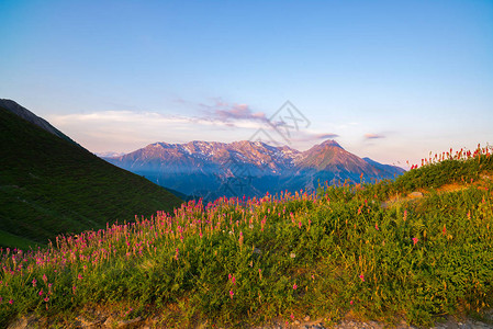 落基山峰山脊和山谷图片