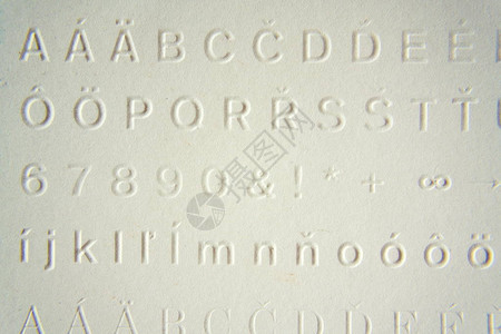 盲文书写系统之前使用的盲人浮雕文字图片
