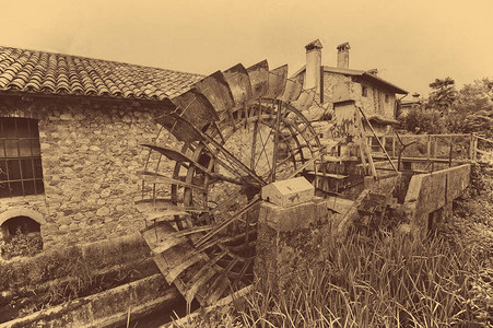 水车的老水轮旧式风格图片加谷物以产图片