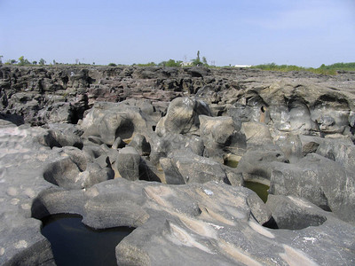 河床,马哈拉施特拉邦艾哈迈达纳加区nighojkukadi河底的河床上自然