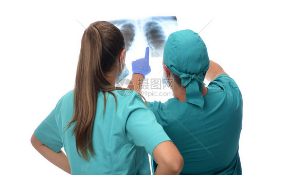 检查白底隔离的肺部X光检图片