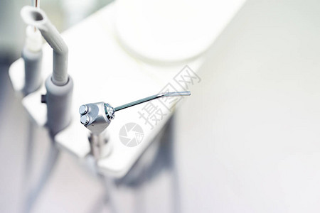 口腔科诊所的牙科仪器关闭压缩喷嘴空气和唾液喷射器专业牙医工图片