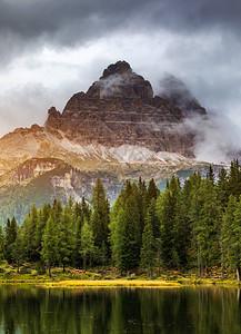 意大利贝卢诺省多洛米特阿尔卑斯山Dolomite图片