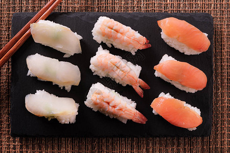 日本寿司食品筷子平躺图片