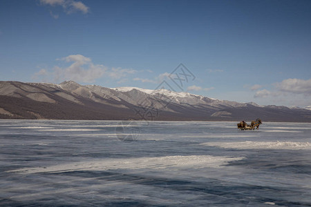 和在蒙古Khuvsgul冰图片