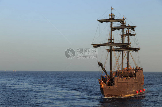 红海湾舰船图片