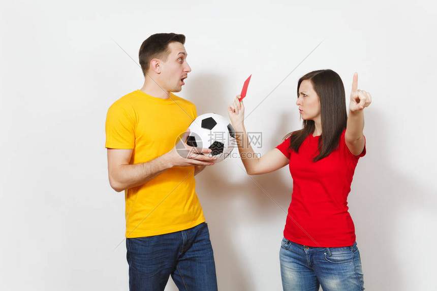 球员零距离交流签名合影引爆全场气氛