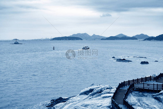 漳州东山岛海边木栈道图片