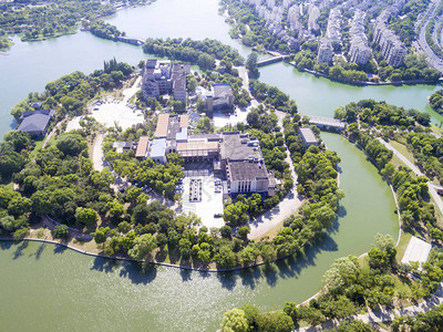 城市滨水建筑鸟瞰图图片