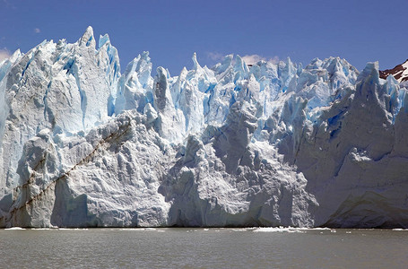 阿根廷巴塔哥尼亚阿根廷湖布拉索里科的佩里托莫雷诺冰川景观它以探险家弗朗西斯科莫雷诺的名字命名250平方公里的冰层和30公里长是由图片