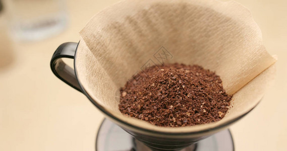 水煮毛豆在家制作滴漏咖啡背景