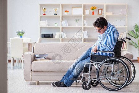 残疾概念中的轮椅青图片