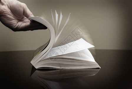 翻页书本模板图片