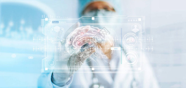 医生检查脑部测试结果实验室现代虚拟界面分析科学和医学图片