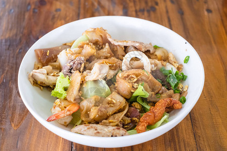 炸鸡虾米粉泰国菜图片