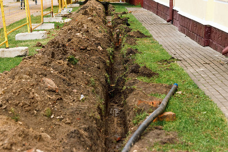 用于输水的休谟管道铺设地下水管混凝土管道图片