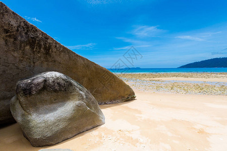 马来西亚热带蒂奥曼岛的风景Tekek海滩东南面美丽的海景图片