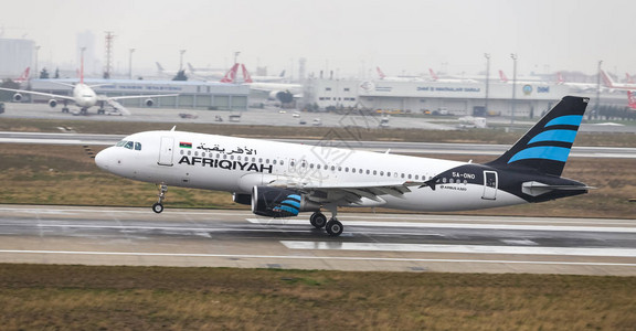 伊斯坦布尔阿塔图尔克机场降落A320214CN5448Afriqiyah航空公司拥有12个机队规模和19个图片
