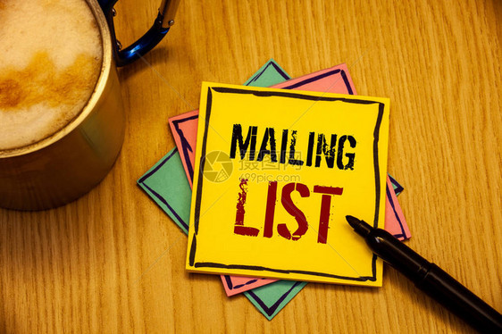 邮件列表您要寄送的用户名称和地址的商业概念WordswordsworthswritestextsMailing图片