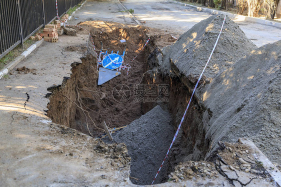 道路维修沥青车道大跌图片