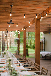餐厅婚礼宴会的装饰餐桌饮食供应机构的图片