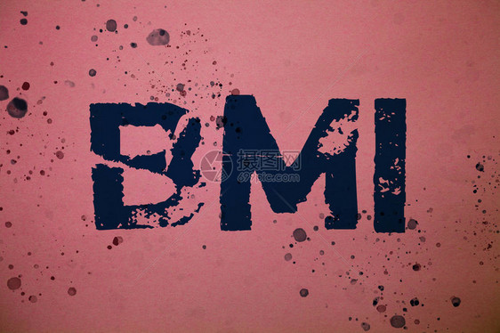 手写文本Bmi概念意义身体质量指数确定与身高相关的健康体重范围想法消息粉红色背景飞溅杂乱的图片