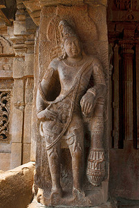 左侧支柱东门Virupaksha寺庙Pattadakal寺庙建筑群Pattadakal印度Karnataka的Saivadvar图片