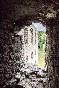 Ogrodzieniec中世纪城堡废墟图片