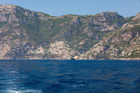 波西塔诺和阿马尔菲之间Amalfi海岸的景象图片
