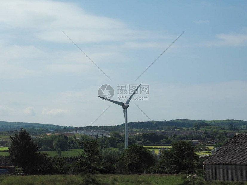 利用风能产生可再生能源图片