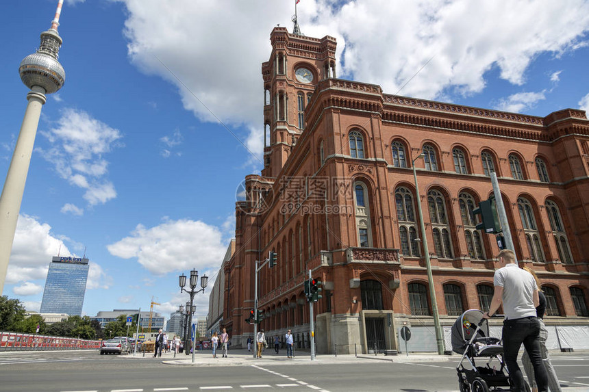 ALBA柏林对决乌尔姆兰蒂奥帕姆精彩赛事全程直播