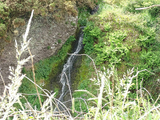 斯通黑文的瀑布靠近邓诺塔城堡图片
