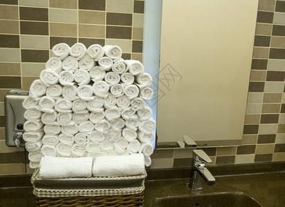 豪华酒店卫生间的材质毛巾图片