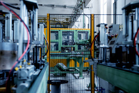 铝和聚氯乙烯窗和门生产厂工工业设备详情背景情况图片