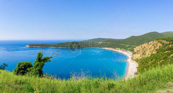 从上方欣赏亚得里亚海岸线和黑山的贾兹海滩自然景观夏季天图片