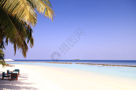 马尔代夫的岛屿度假区和背景中图片