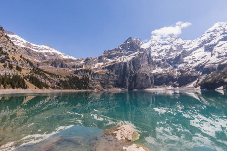 与瑞士阿尔卑斯山Kanderst图片