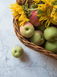 篮子里的成熟苹果健康饮食环保产品有机水果复制空间有机食品样式图片