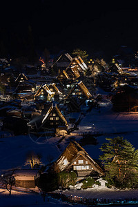 中日本白川江村建筑的景色夜观Shiraka图片