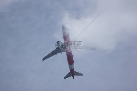 泰国Airasia的HSBBG空中客车A320200图片