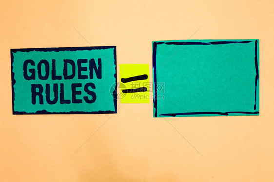 显示黄金法则的文字符号概念照片应遵循的基本原则重要原则绿松石纸笔记提醒等号重图片